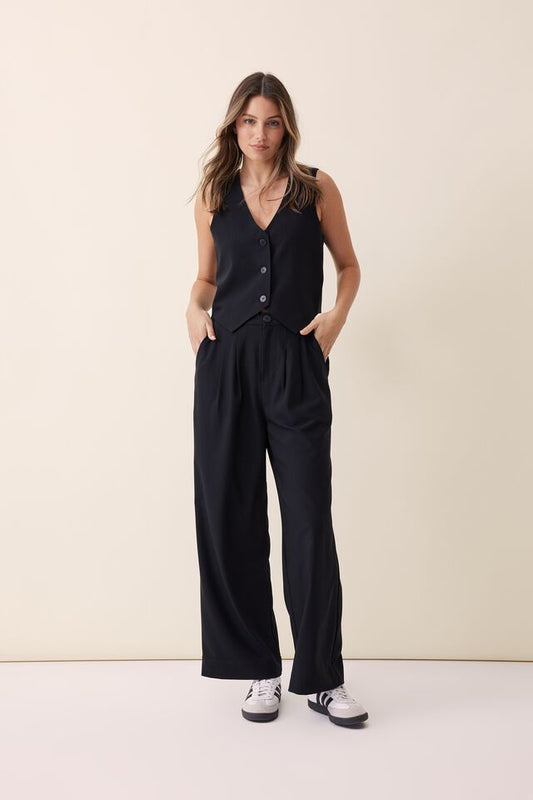 Vest in Black