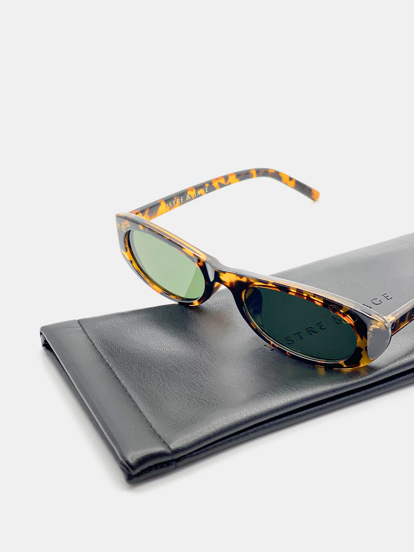 Lustre + Sage Matilda Sunglasses in Tort