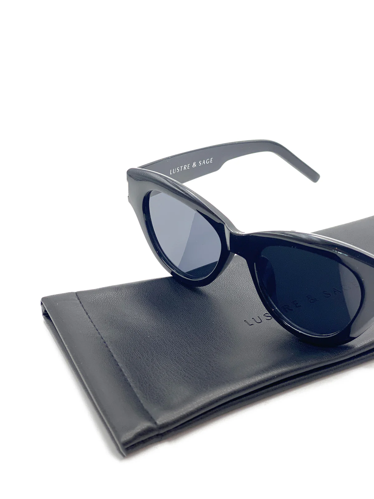 Lustre + Sage Mielli Sunglasses in Black