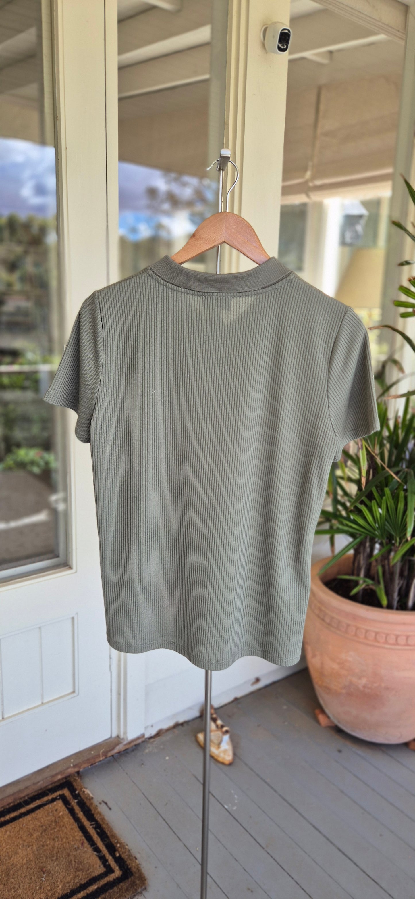 Witchery Light Khaki Ribbed Polo Shirt - preloved