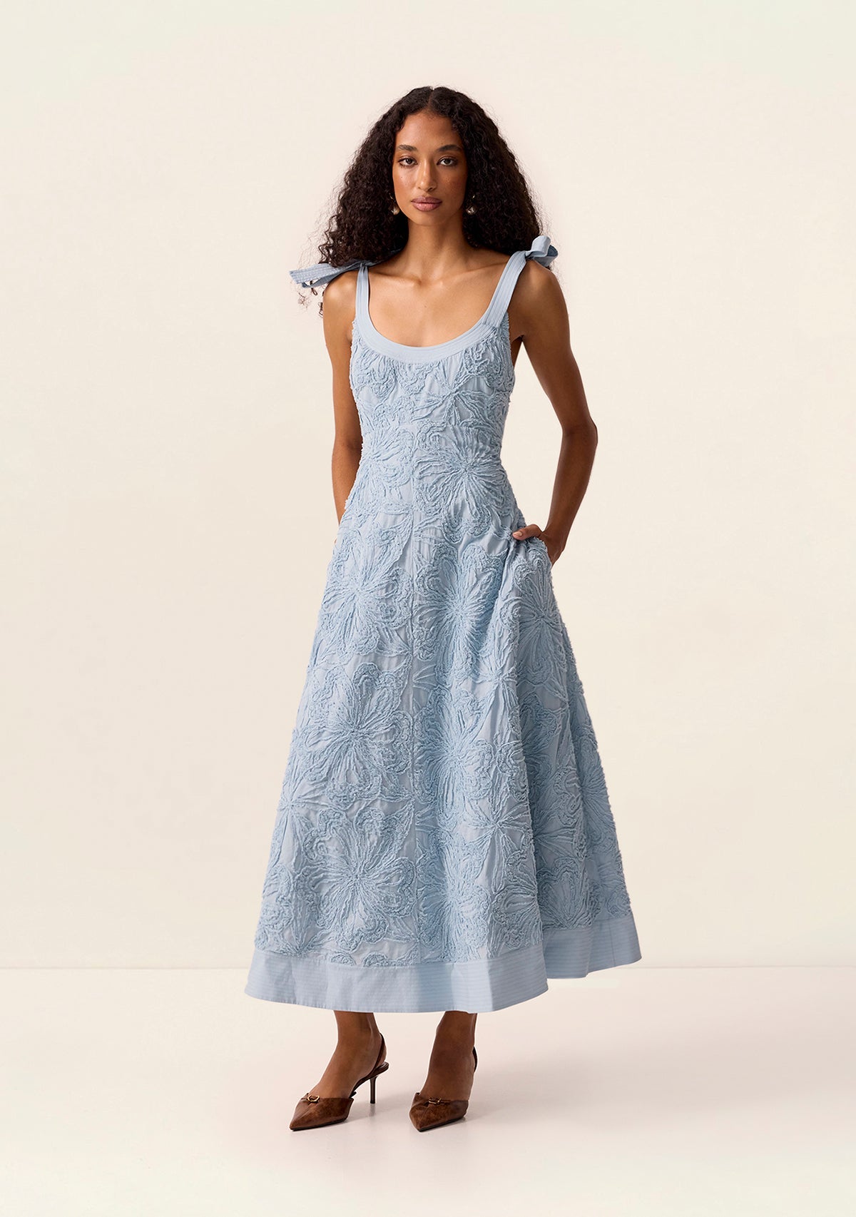 DRESSES