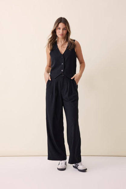 Vest in Black