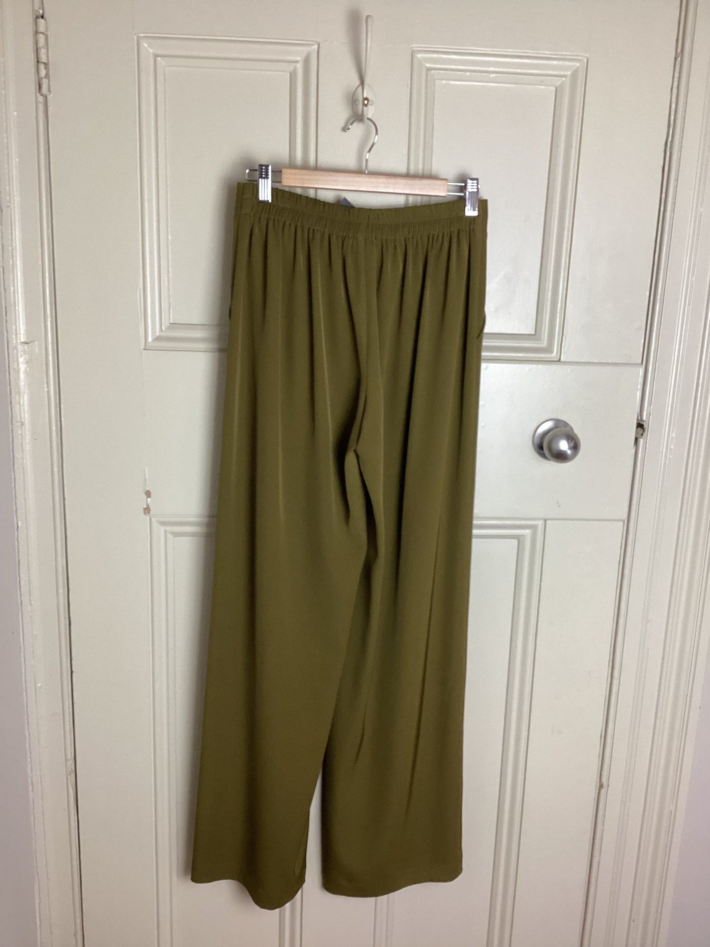 Trudy Pant in Olive