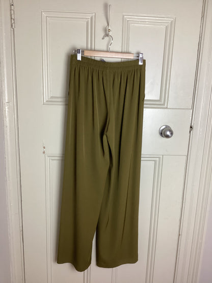 Trudy Pant in Olive