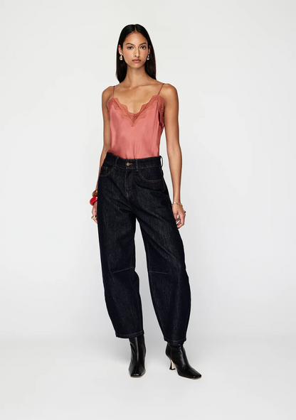 Nia Barrel Jeans