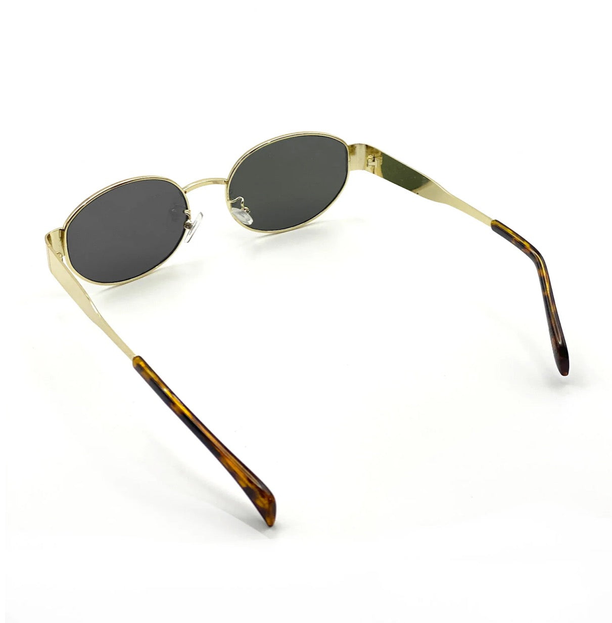 Oval Sunglasses in Gold Black