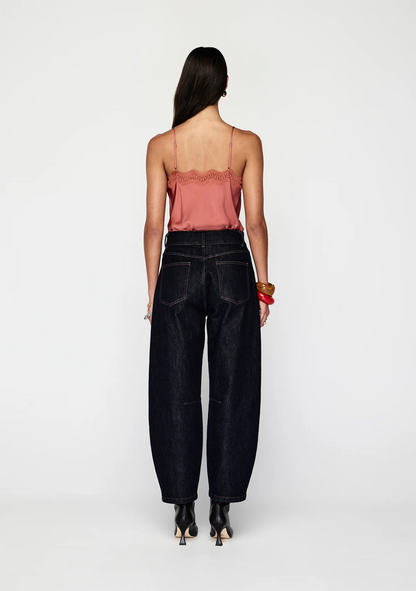 Nia Barrel Jeans