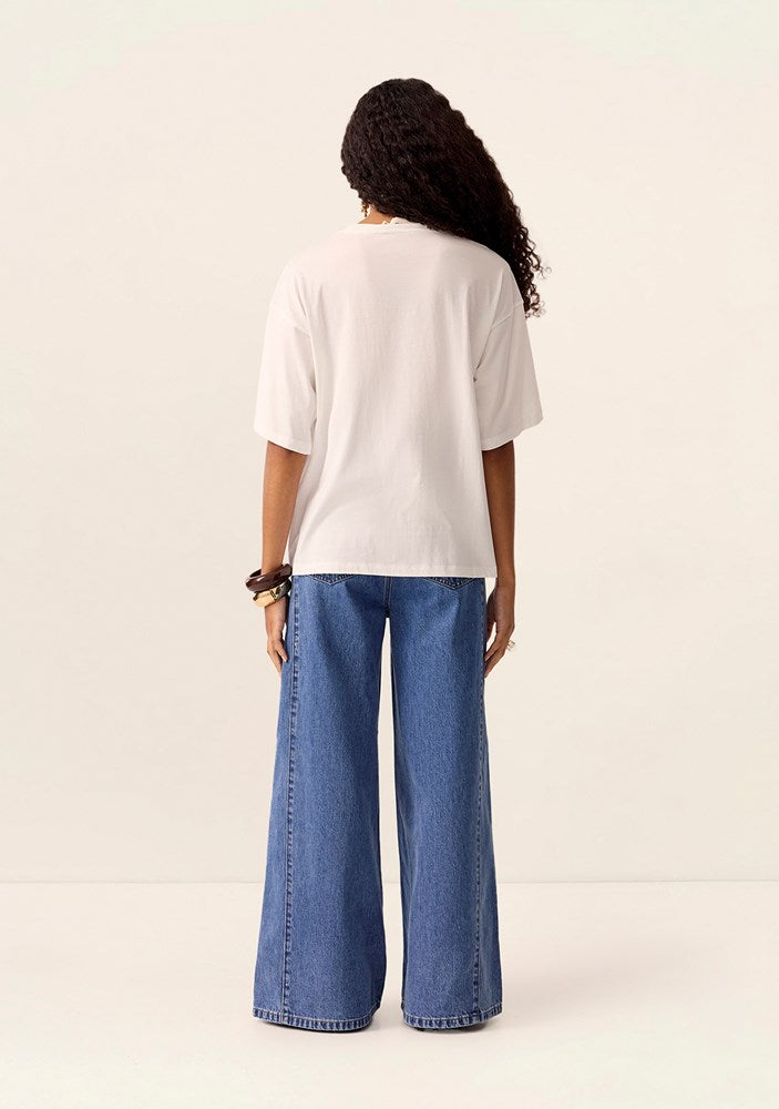 Tulip Tee in Ivory – model view 4