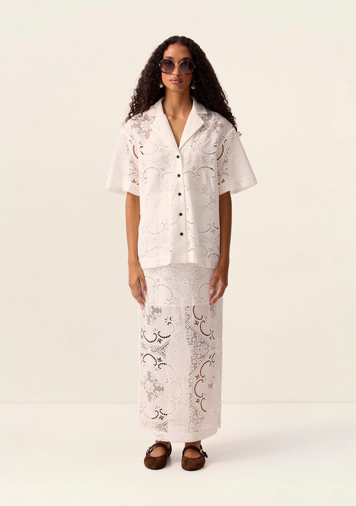 Lotus Shirt in Off White – model view 2