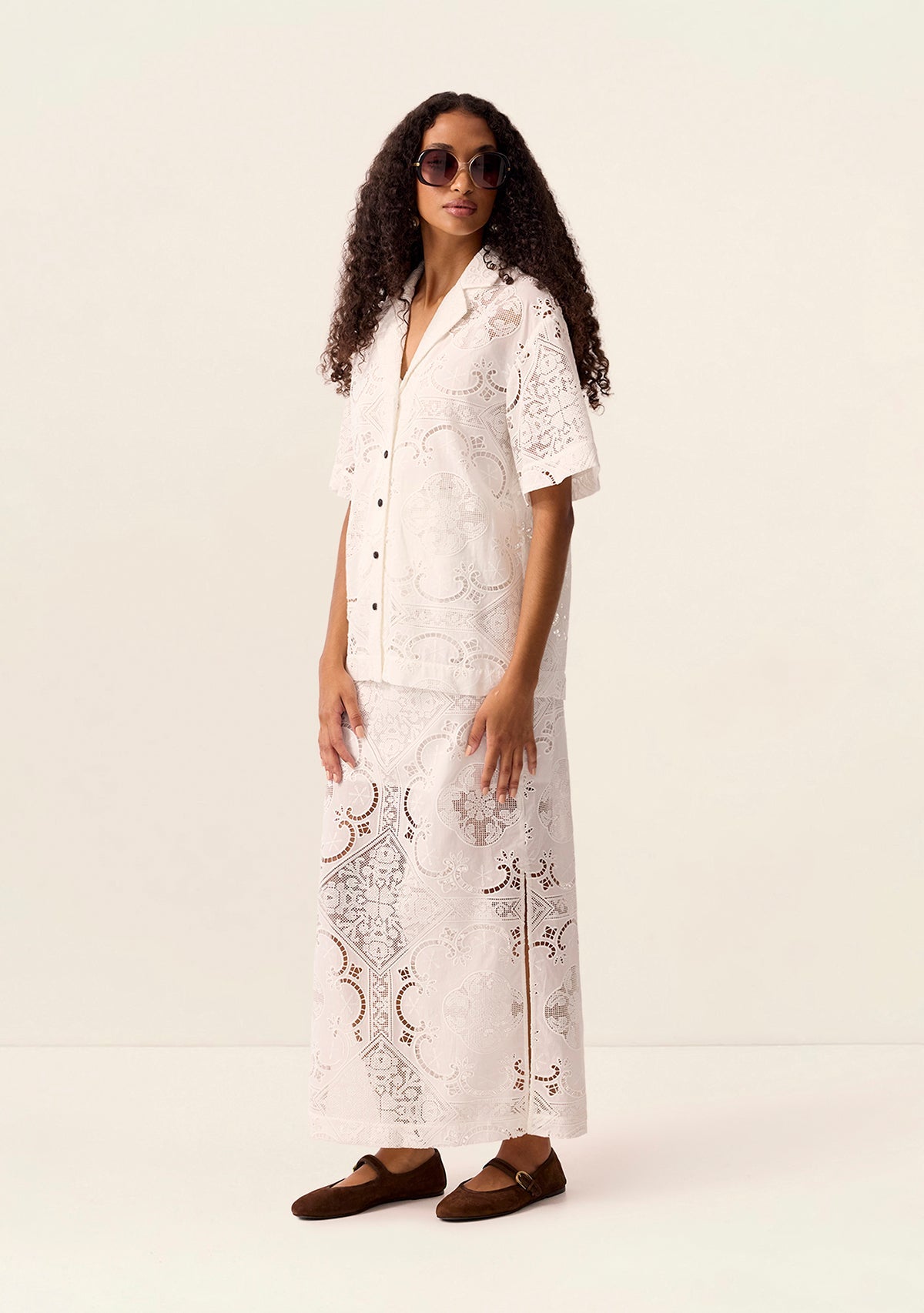 Lotus Shirt in Off White – model view 3