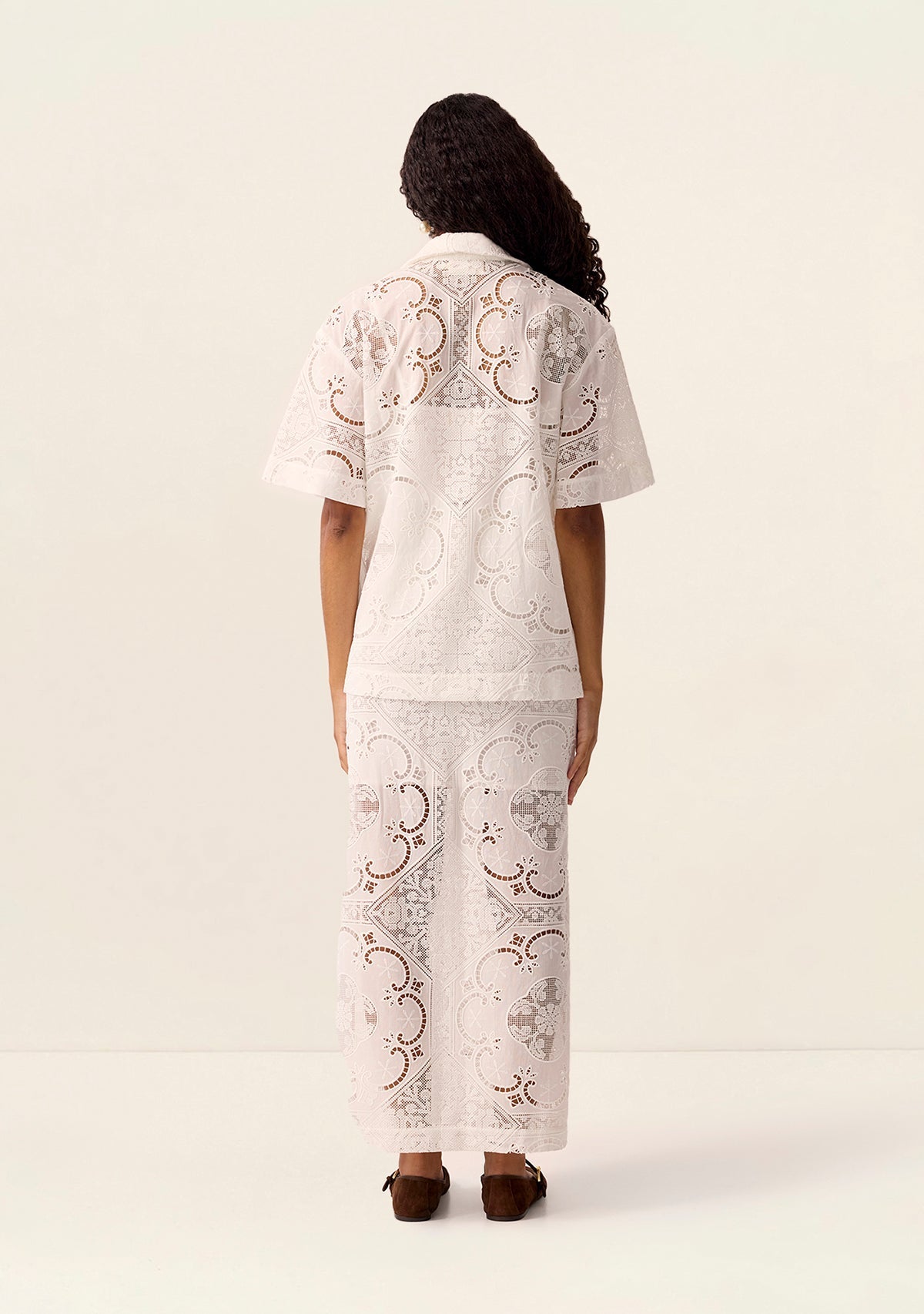 Lotus Shirt in Off White – model view 4