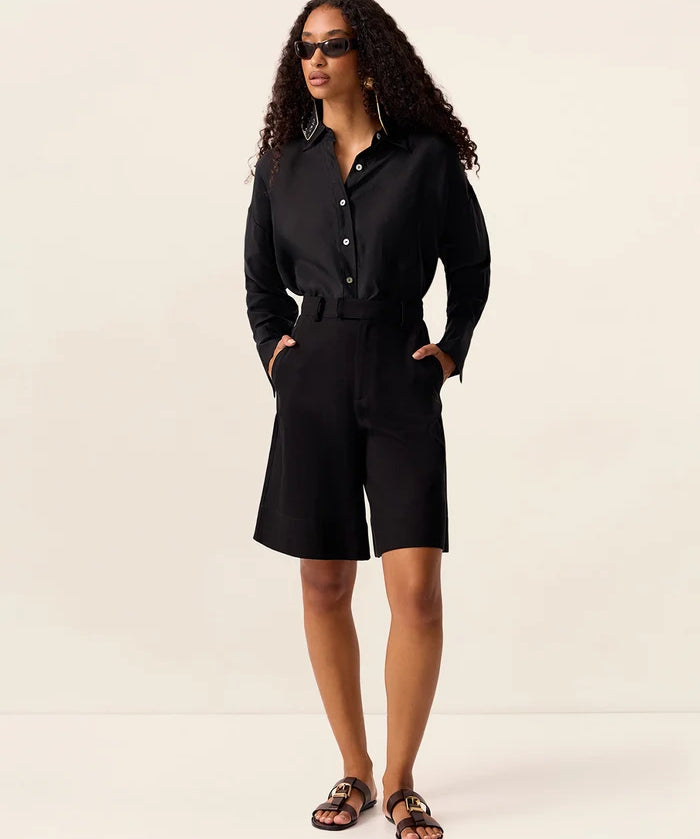 Miri Bermudas Shorts in Black