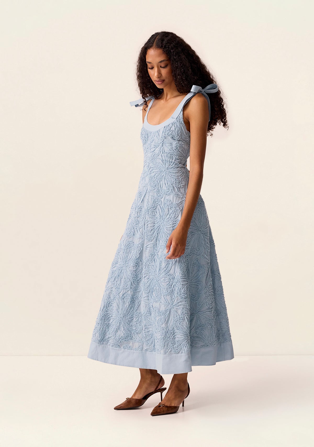 Blossom Strappy Midi Dress in Wave – model view 3
