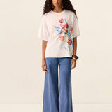 Tulip Tee in Ivory – model view 2