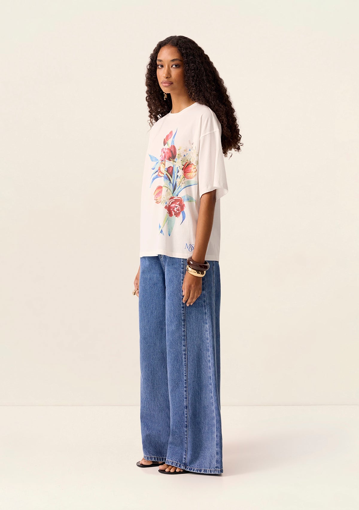 Tulip Tee in Ivory – model view 3