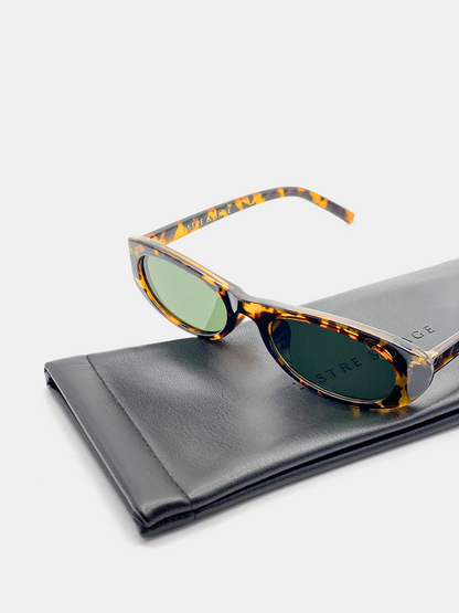 Lustre + Sage Matilda Sunglasses in Tort