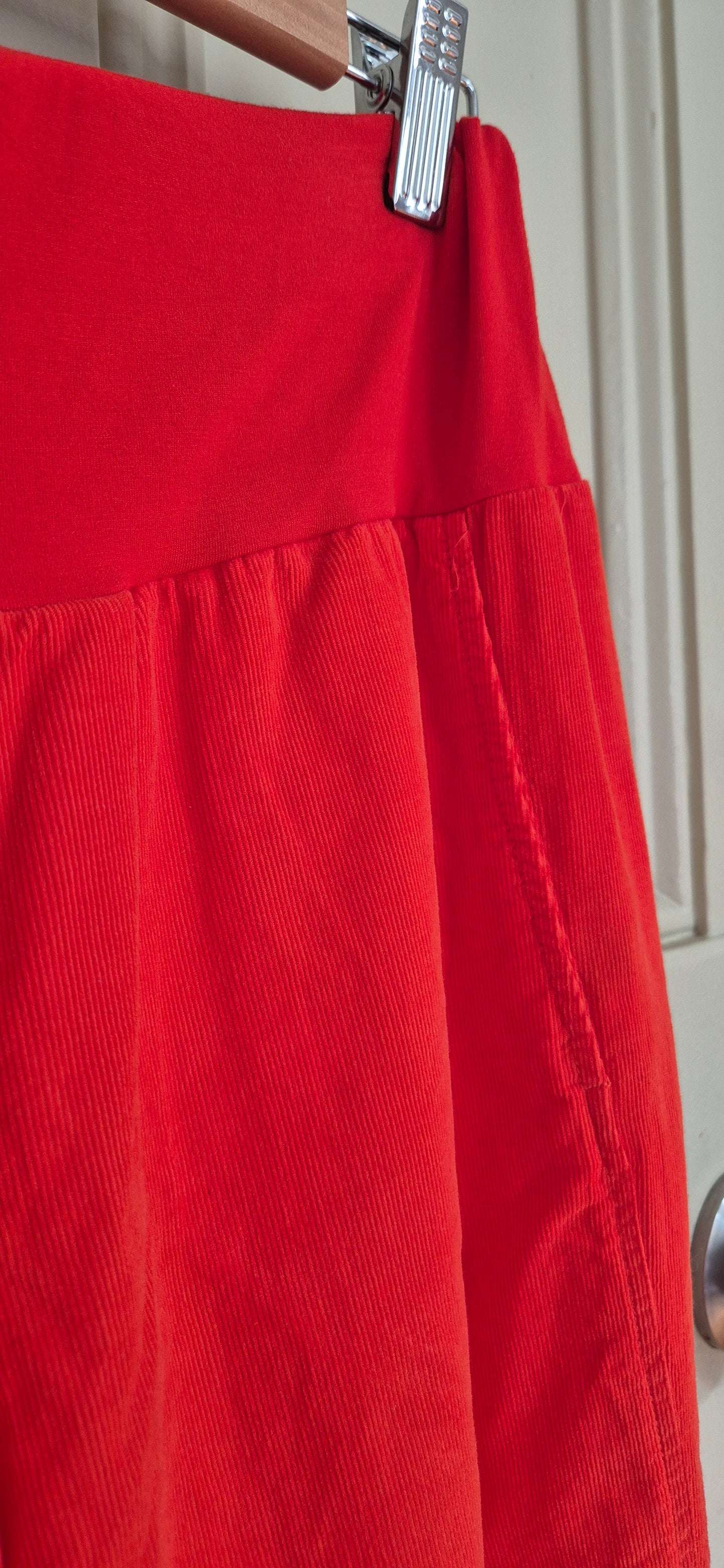 Roma Pant in Red