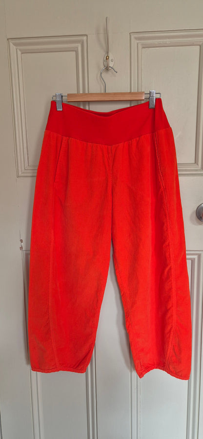Roma Pant in Red