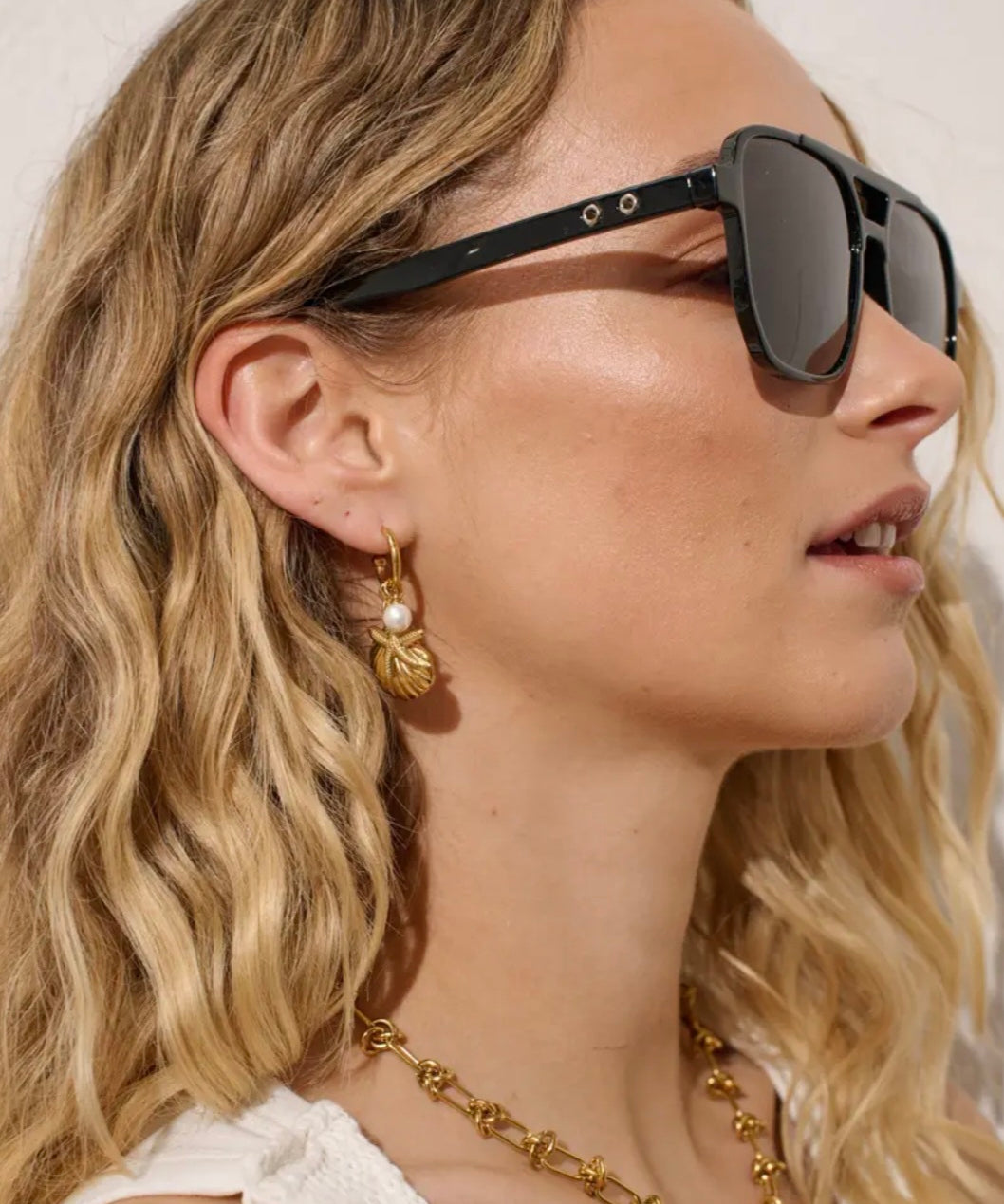 Aviator Sunglasses in Black